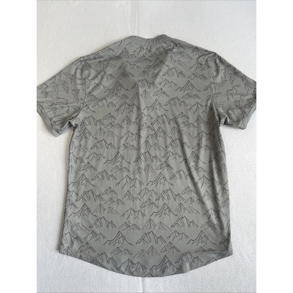 Mantra Mens Golf Polo Shirts Band Collar Lot of 2 Size Large Geometric Grey Blue - Picture 4 of 7